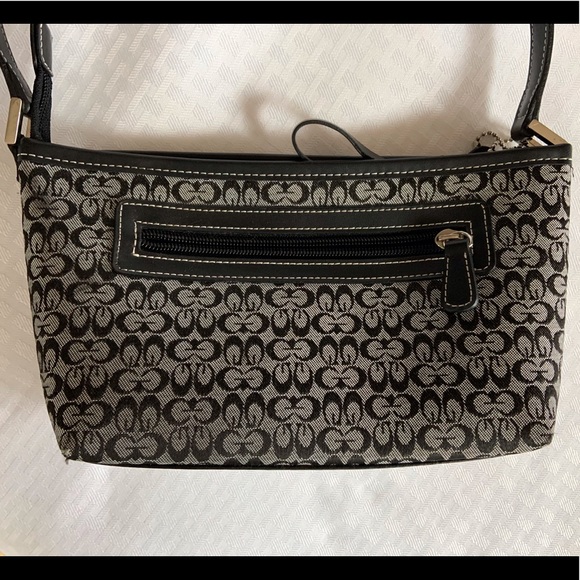 Black double G canvas handbag purse with two zipper compartments, single… - Picture 8 of 8